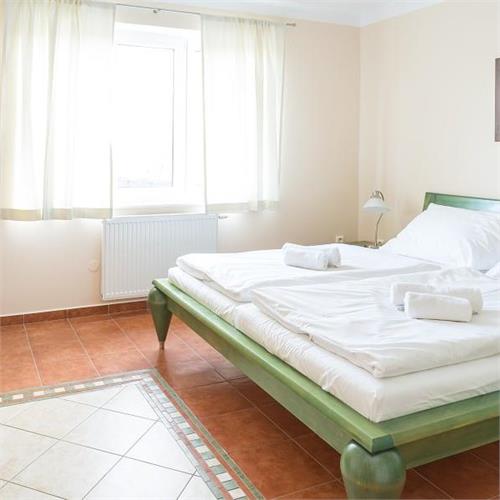 Zelené apartmány u hlavní budovy